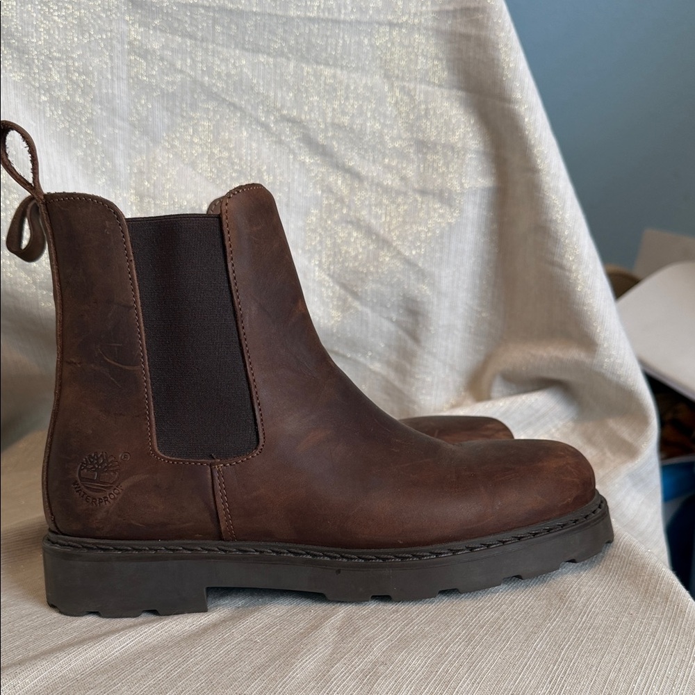 Timberland Dark Brown Chelsea Boots with Black Elastic